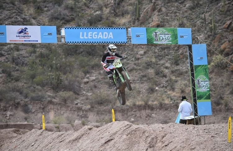 Tino Bleuer debutó en el MX Argentino