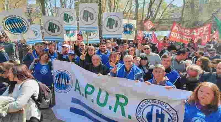 No docentes de la UNR van al paro el 29 de mayo y los días 3 y 4 de junio sin asistencia a los lugares de trabajo