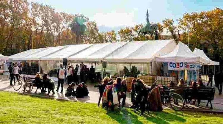 La COAD armó una carpa itinerante en distintas facultades en el marco de su plan de lucha