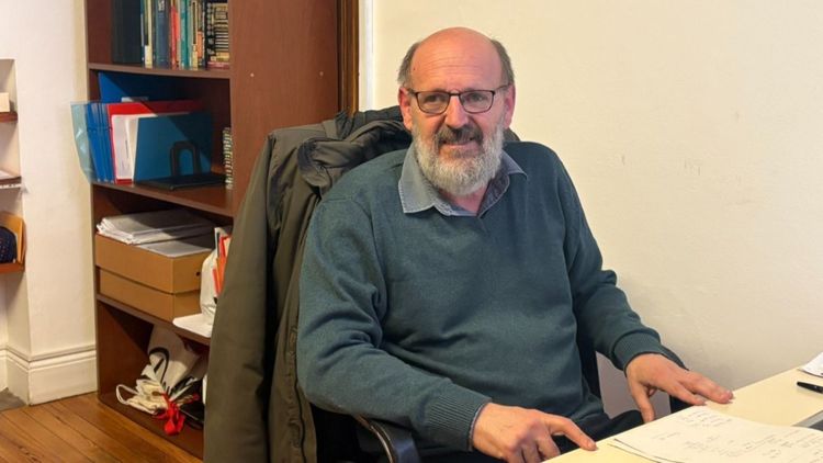 Carlos Grau plantea reforzar el impuesto al patrimonio para financiar políticas contra la pobreza infantil