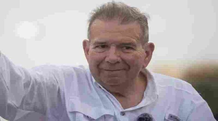 Edmundo González Urrutia debió ser hospitalizado en Madrid