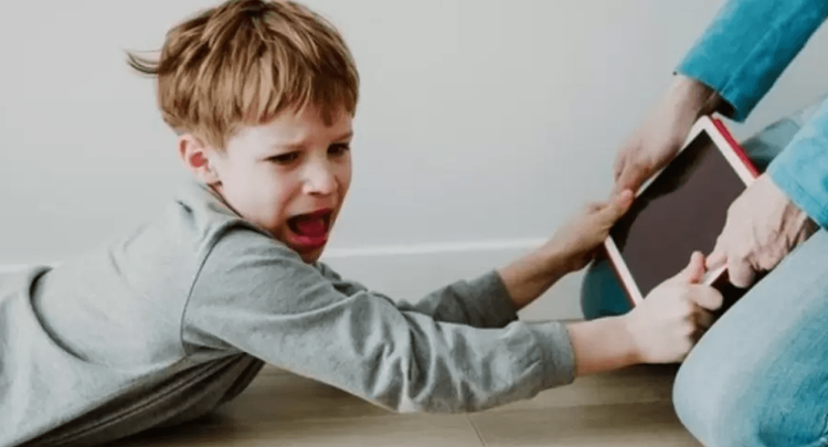 Millonaria condena a Meta y Youtube por causar adicción infantil a las redes sociales