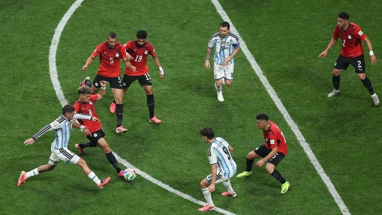 Argentina avanza a cuartos de final tras vencer a Egipto 3 a 2 en un agónico choque