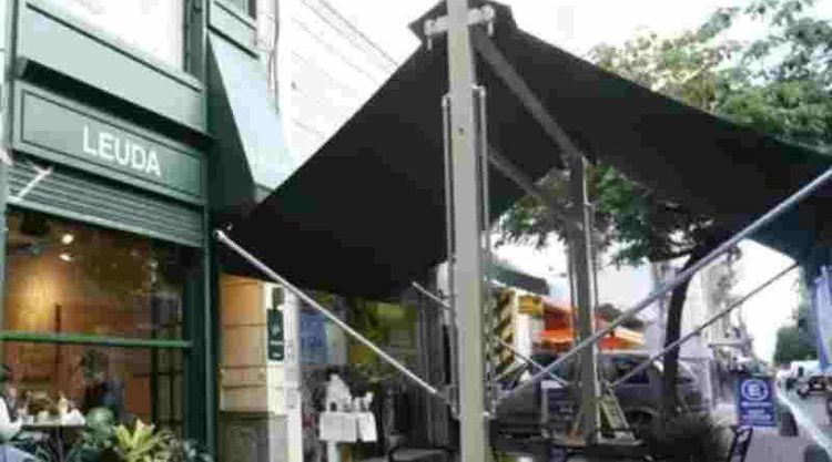 Un hombre agredió a una moza en un bar céntrico de Rosario y fue detenido