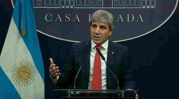 Caputo insiste en que “lo peor ya pasó” y apuntó contra Kicillof: “No va a ser Presidente”