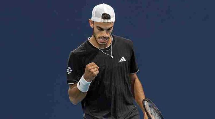 Francisco Cerúndolo dio el batacazo ante Medvedev y clasificó a los octavos de final del Masters 1000 de Miami