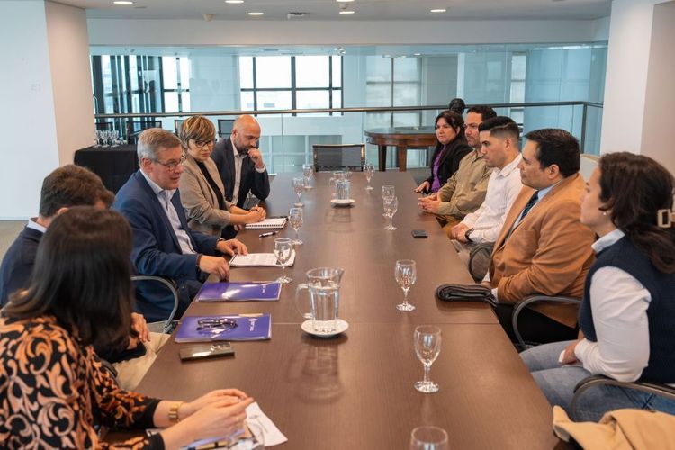 Gobierno impulsará una ley para reconocer la nacionalidad uruguaya de los ciudadanos legales