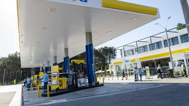 Gobierno vuelve a bajar de precio de naftas y gasoil a partir de marzo