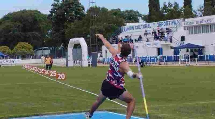 Copa Santa Fe: La provincia dio inicio a las competencias de Atletismo y Golf en distintos puntos del territorio