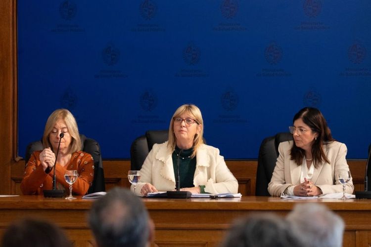 Uruguay registra la tasa más baja de suicidios desde 2015, aunque sigue duplicando el promedio mundial