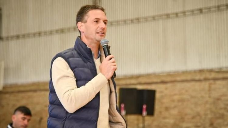 Nicolás Mantegazza: "El próximo gobierno bonaerense tiene que ser de
intendentes"