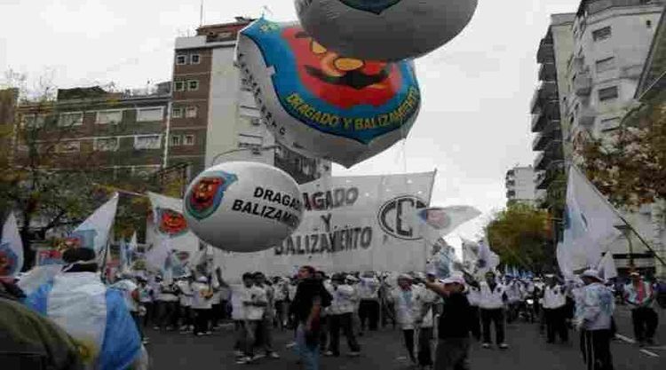 El gremio de “Dragado y Balizamiento” se movilizará este viernes al ingreso del Puerto Rosario por un hecho vandálico