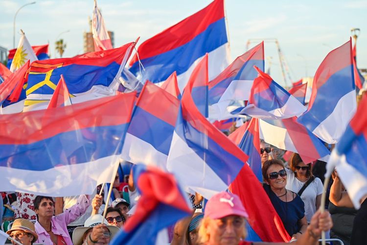 El Frente Amplio define su conducción interna entre la proclamación directa y la presión por los comicios