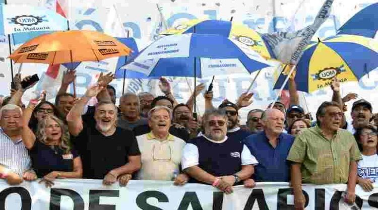 El Frente de Sindicatos Unidos organiza un Plenario con más de 200 delegados de todo el país