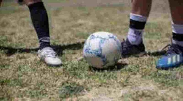 Imputaron a tres futbolistas amateurs por agredir a un árbitro y un juez de línea