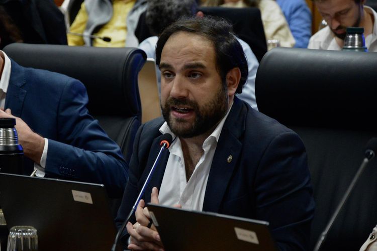 El trabajo que viene haciendo el MIDES genera dudas en el Frente Amplio