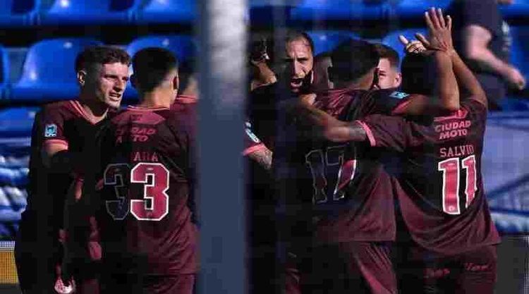 Lanús dio el golpe en Liniers, venció a Vélez y le quitó el invicto al líder del Apertura