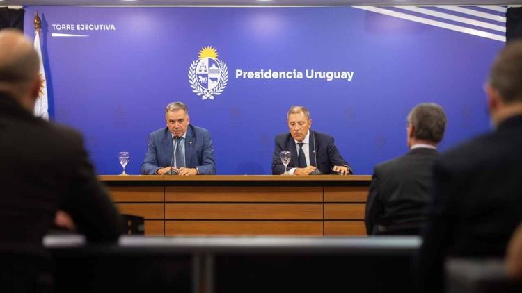 Uruguay presenta proyecto de ley de competitividad con medidas para reducir costos del comercio exterior