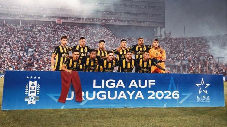 Peñarol se quedó con el clásico y es dueño del Apertura: Arezo liquidó a Nacional en el Parque