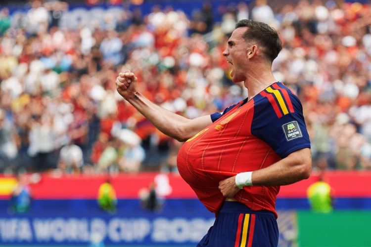 España venció a Bélgica 2-1 con un gol que llegó sobre la hora y pasó a semifinales