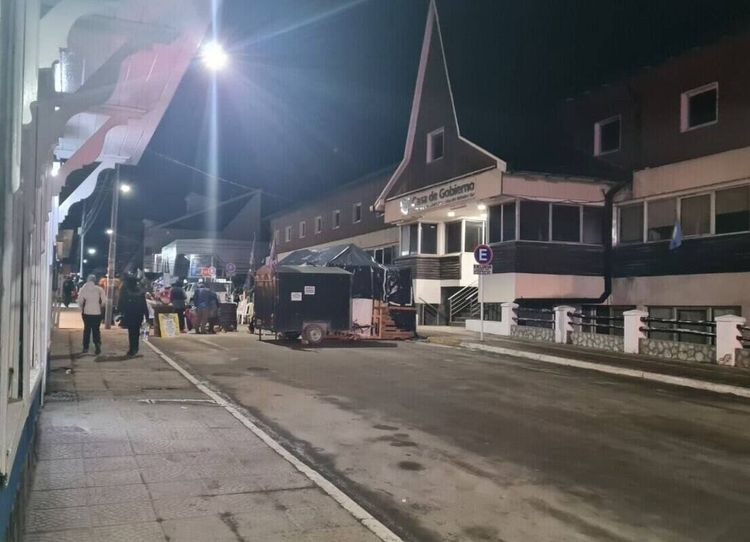 Tierra del Fuego: siete semanas de paro docente y un decreto de emergencia.