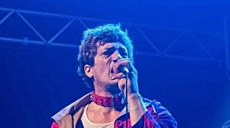El regreso más esperado: Pity Álvarez vuelve a Rosario para una misa de “archivo en vivo y rocanrol”