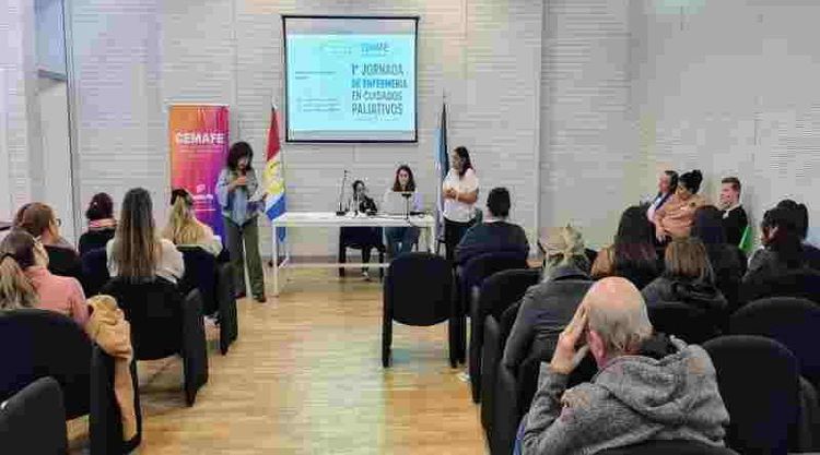 Cuidados paliativos sin fronteras: una iniciativa gratuita llegó a Santa Fe para capacitar a profesionales de la salud
