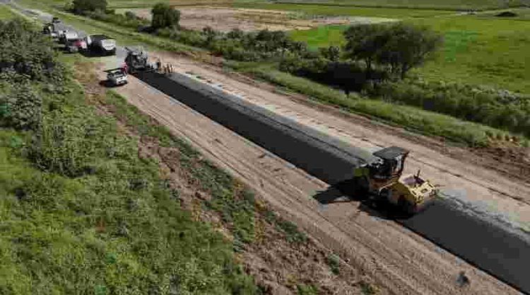 Con trabajos de bacheo y borrado de huellas, el gobierno provincial realiza reparaciones en más de 15 rutas santafesinas