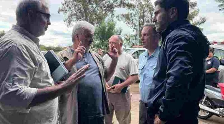 Pullaro supervisó la defensa hídrica y el funcionamiento de las bombas en Villa Minetti