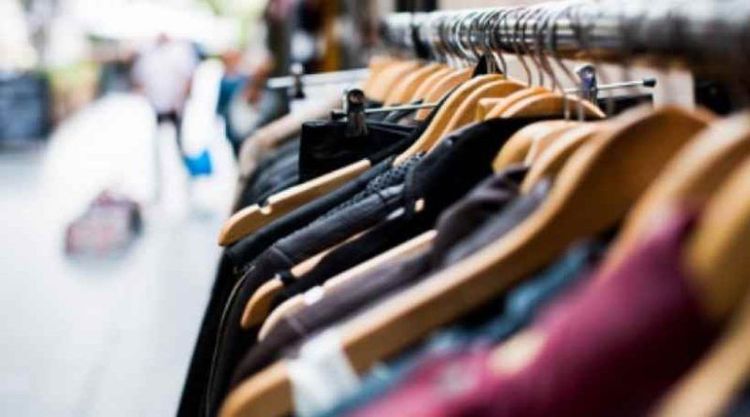 Las ventas de indumentaria suman dos años en caída, mientras el stock se acumula y crece el atraso financiero