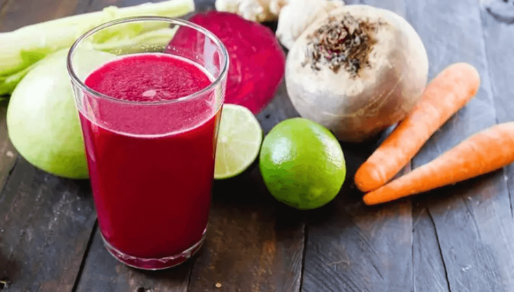 Desinflamar el intestino: infusiones y licuados naturales que funcionan