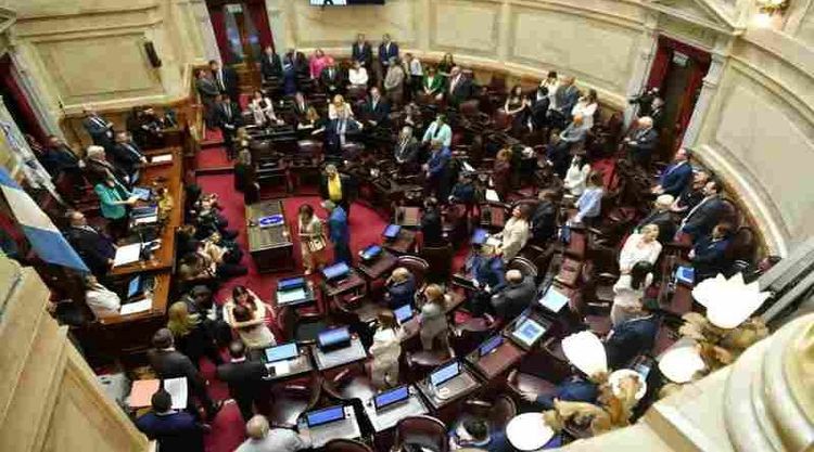El oficialismo logró aprobar en el Senado el plan de pago a dos fondos buitre
