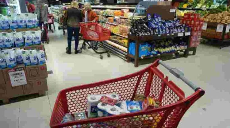 La confianza de los argentinos acumula tres meses de caída consecutiva por la “crisis de consumo”