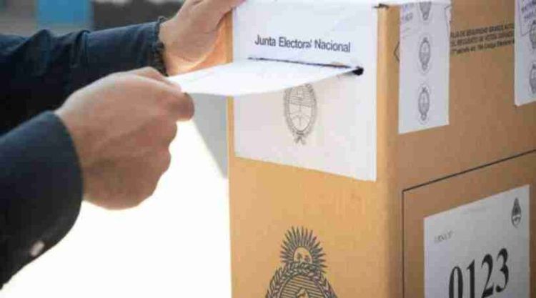 El Gobierno envió al Senado la reforma electoral, pero aparecen dificultades para su sanción
