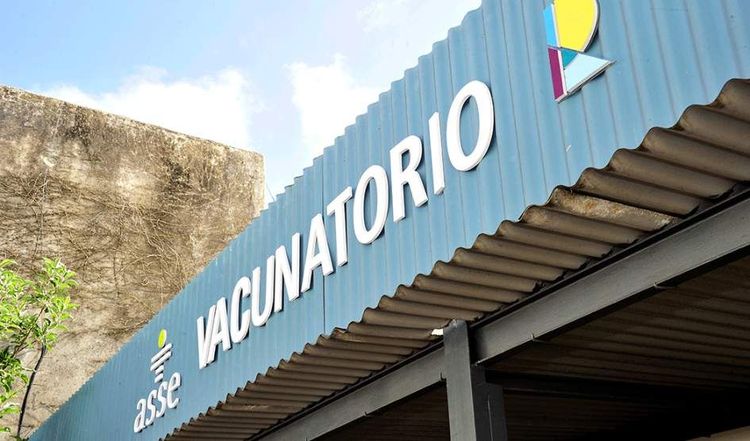 Cómo agendarse para vacunar a tus hijos contra el meningococo