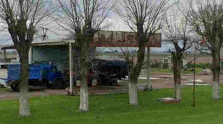 Violento ataque en la Ruta A012: caminaba a su casa tras trabajar y lo balearon desde una estación abandonada