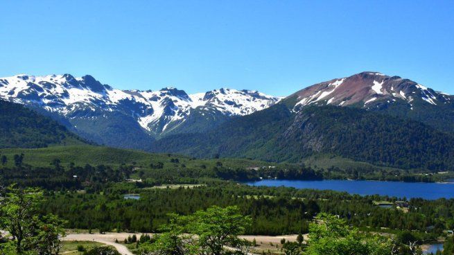 El paraíso de arena volcánica para disfrutar durante las cuatro estaciones del año