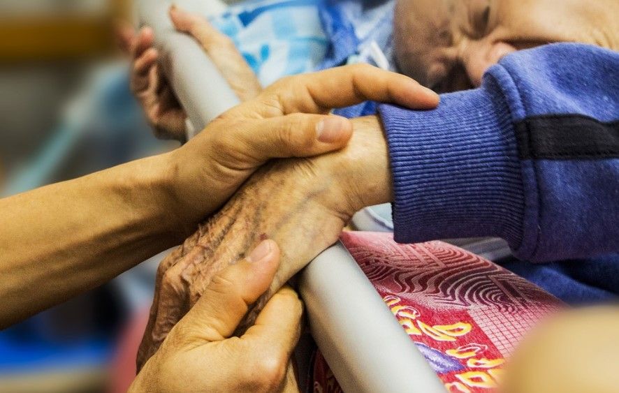 Primera eutanasia legal en Uruguay: mujer de 69 años con cáncer terminal accedió al derecho