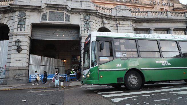 Aumento de colectivos y trenes: el Gobierno aplicará subas de hasta 18% mensual desde el próximo lunes