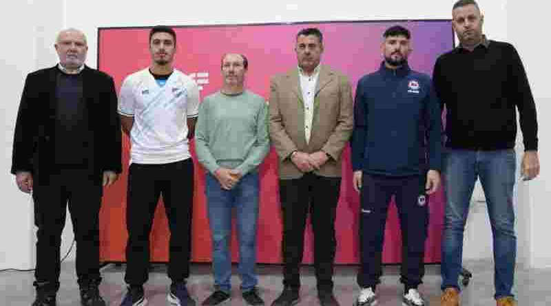 El clásico rosarino del ascenso se jugará con ambas hinchadas y un operativo de 80 policías