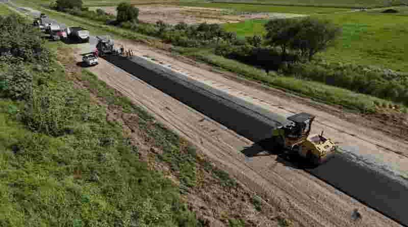 Con trabajos de bacheo y borrado de huellas, el gobierno provincial realiza reparaciones en más de 15 rutas santafesinas
