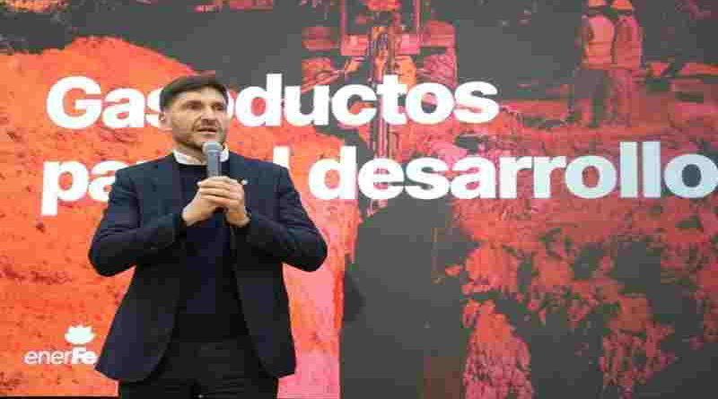 Pullaro le entró duro a Milei: “La obra pública no es corrupción”