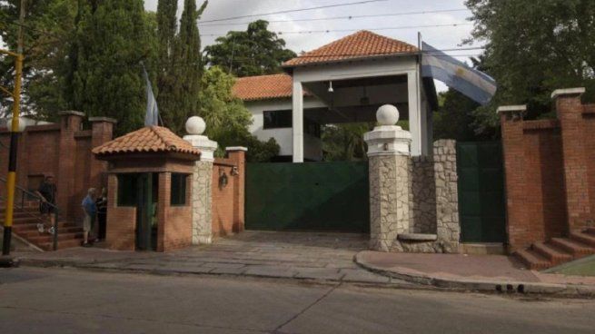 Tras el escándalo por los despidos en Olivos, el Gobierno reincorporará empleados pero serán reubicados