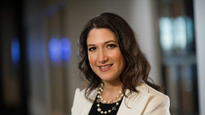 De cuánto es la fortuna de Randi Zuckerberg, la hermana de Mark que renunció a Meta para ser su propia jefa