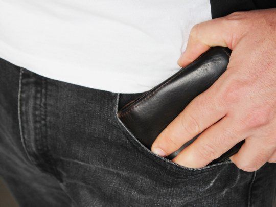 Salarios: tras la caída de febrero, se agranda la brecha entre sectores y persisten las dudas sobre una recuperación