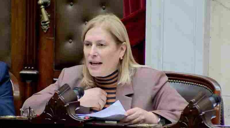 Scaglia interpeló a Adorni por rutas, retenciones y deudas con las provincias