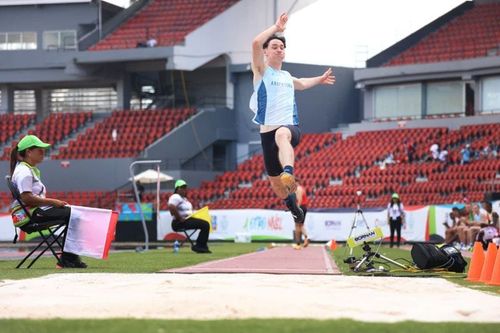 Ian Bianchi, sexto en su estreno absoluto