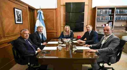Karina Milei activa la mesa del armado electoral, pero posterga las definiciones para después del Mundial