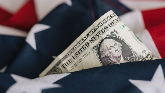 Baja el uso del dólar como reserva de valor a nivel global: ¿avanza la desdolarización?