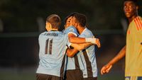 Uruguay 2-0 Colombia: Brizuela firmó dos golazos de tiro libre y la Celestita vive, aunque con el alma en vilo